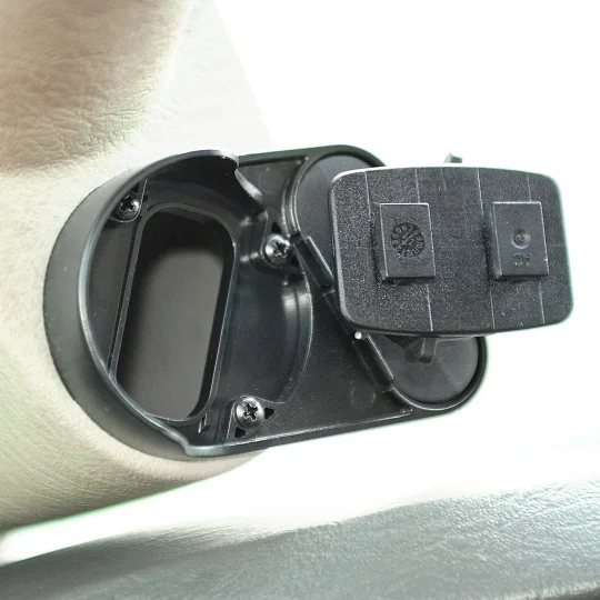 Edge gauge pillar adapter 98004 2-1/16 monitor mount adapter